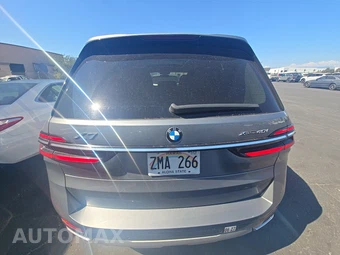 2025 BMW X7 xDrive40i - miniatura 5