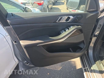 2025 BMW X7 xDrive40i - miniatura 9