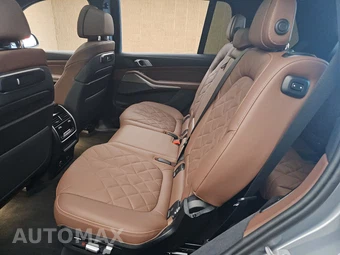 2025 BMW X7 xDrive40i - miniatura 13
