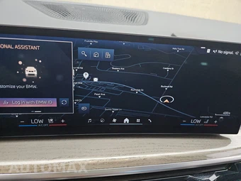 2025 BMW X7 xDrive40i - miniatura 9