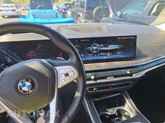 2025 BMW X7 xDrive40i - miniatura 11
