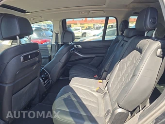 2025 BMW X7 xDrive40i - miniatura 13
