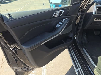 2025 BMW X7 xDrive40i - miniatura 9