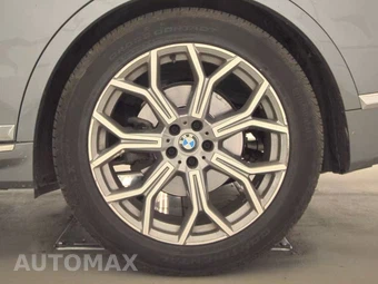 2025 BMW X7 xDrive40i – miniatura 12
