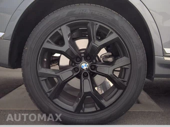 2025 BMW X7 xDrive40i – miniatura 11