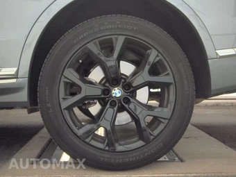 2025 BMW X7 xDrive40i – miniatura 12