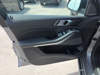 2025 BMW X7 xDrive40i – miniatura 15