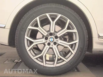 2025 BMW X7 xDrive40i - miniatura 11
