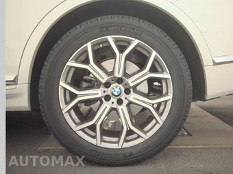 2025 BMW X7 xDrive40i - miniatura 12
