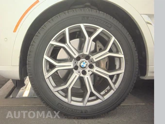 2025 BMW X7 xDrive40i - miniatura 9