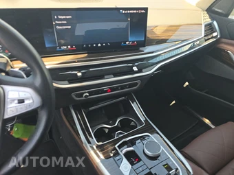 2025 BMW X7 xDrive40i – miniatura 11