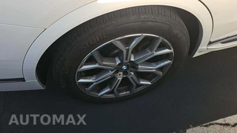 2025 BMW X7 xDrive40i – miniatura 30