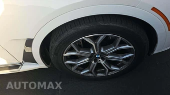 2025 BMW X7 xDrive40i – miniatura 31