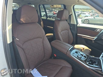 2025 BMW X7 xDrive40i – miniatura 8