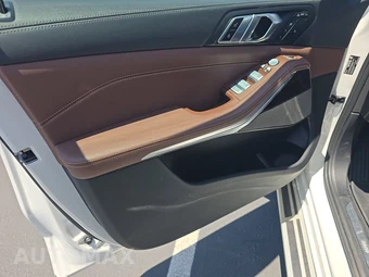 2025 BMW X7 xDrive40i – miniatura 9