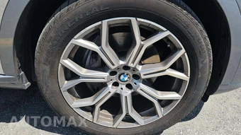 2025 BMW X7 xDrive40i – miniatura 26