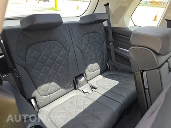 2025 BMW X7 xDrive40i – miniatura 14