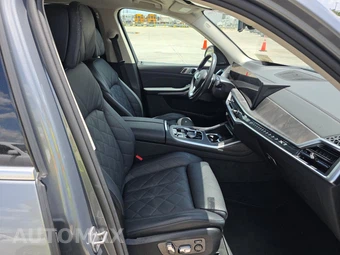 2025 BMW X7 xDrive40i – miniatura 8