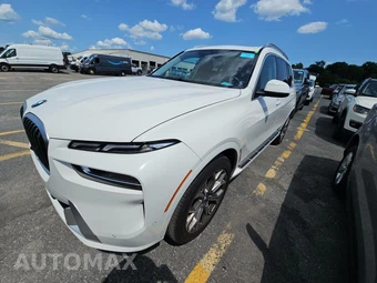 2025 BMW X7 xDrive40i
