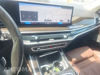 2025 BMW X7 xDrive40i – miniatura 11