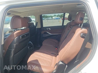 2025 BMW X7 xDrive40i – miniatura 13