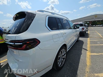 2025 BMW X7 xDrive40i – miniatura 4