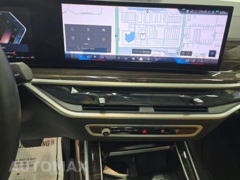 2025 BMW X7 xDrive40i – miniatura 11