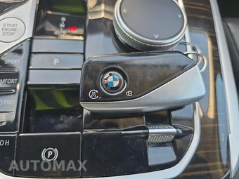2025 BMW X7 xDrive40i – miniatura 8