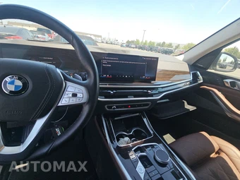 2025 BMW X7 xDrive40i – miniatura 11