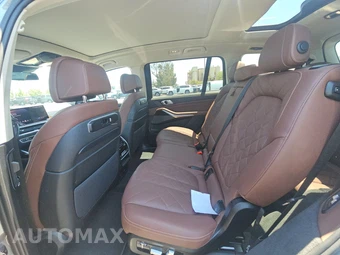 2025 BMW X7 xDrive40i – miniatura 13