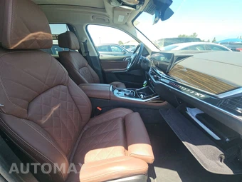 2025 BMW X7 xDrive40i – miniatura 8