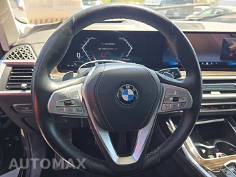 2025 BMW X7 xDrive40i - miniatura 10