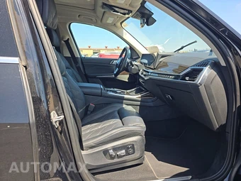 2025 BMW X7 xDrive40i - miniatura 8