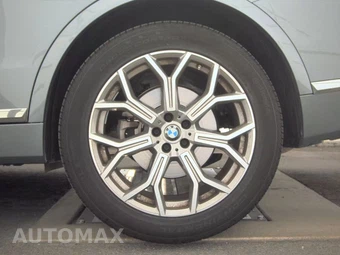 2025 BMW X7 xDrive40i – miniatura 12