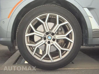 2025 BMW X7 xDrive40i – miniatura 9