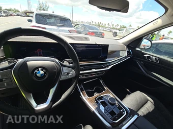 2025 BMW X7 xDrive40i – miniatura 17