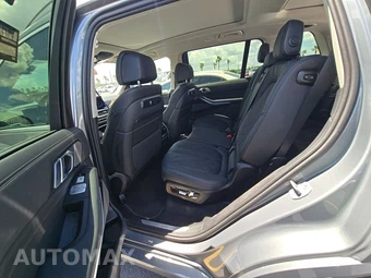 2025 BMW X7 xDrive40i – miniatura 19