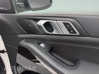 2025 BMW X7 xDrive40i - miniatura 38
