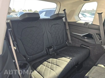 2025 BMW X7 xDrive40i – miniatura 14