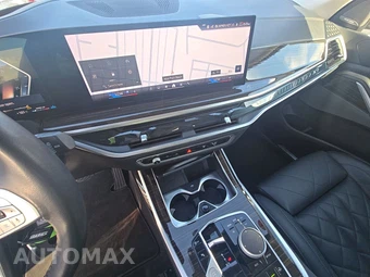 2025 BMW X7 xDrive40i – miniatura 17