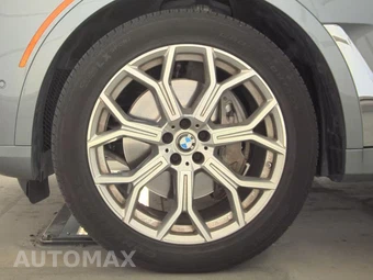 2025 BMW X7 xDrive40i – miniatura 9