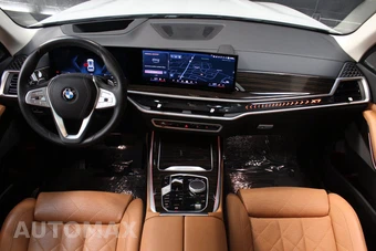 2025 BMW X7 xDrive40i – miniatura 24