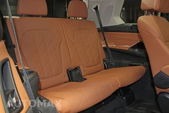 2025 BMW X7 xDrive40i – miniatura 39