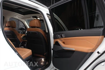 2025 BMW X7 xDrive40i – miniatura 40