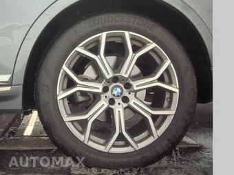 2025 BMW X7 xDrive40i - miniatura 12
