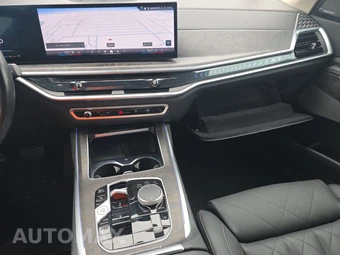 2025 BMW X7 xDrive40i - miniatura 17
