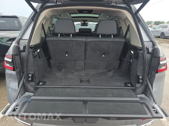 2025 BMW X7 xDrive40i - miniatura 24