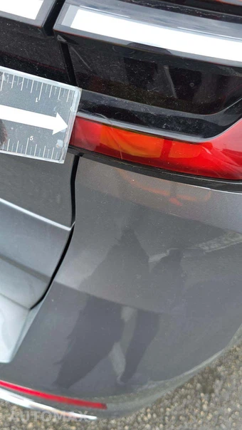 2025 BMW X7 xDrive40i - miniatura 36