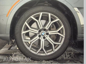 2025 BMW X7 xDrive40i - miniatura 9