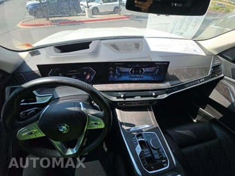 2025 BMW X7 xDrive40i - miniatura 10